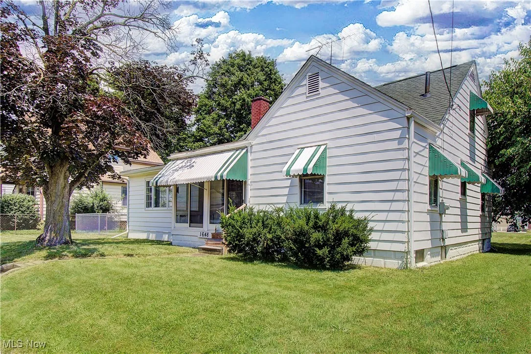 Welcome to 1648 Frederick Ave SW........:)