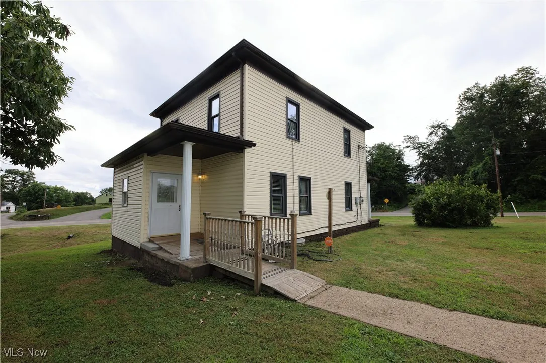 View of front of house with a front lawn