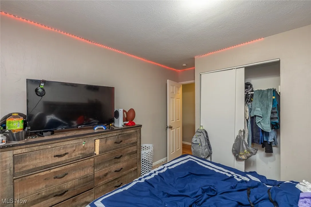 Bedroom with a closet