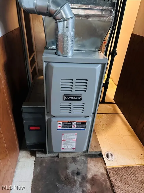 Utilities with heating unit