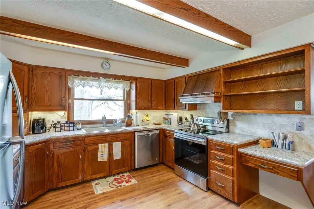 10154 Carlswood Avenue, Hartville, Ohio,MLS Now Listing ID