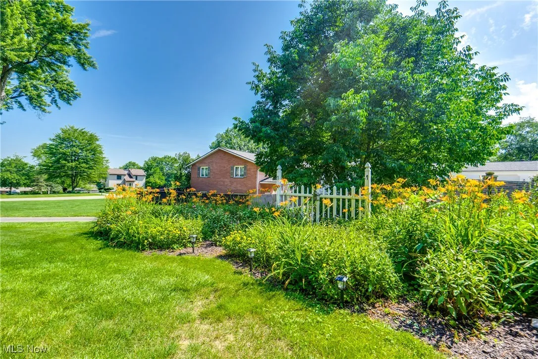 10154 Carlswood Avenue, Hartville, Ohio,MLS Now Listing ID