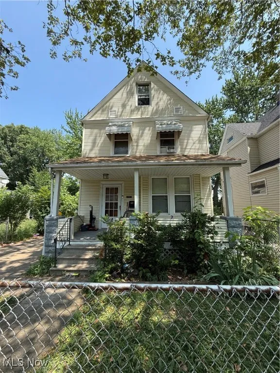 View of front of home featuring a porch