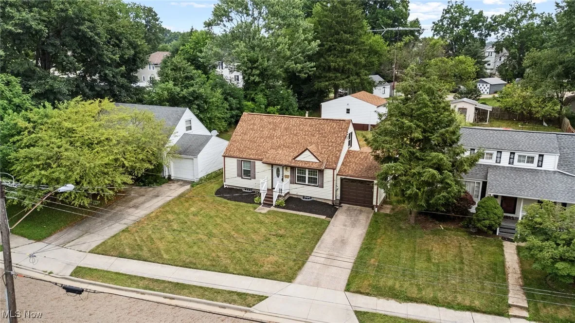 View of front of property featuring walkable neighborhood with sidewalks