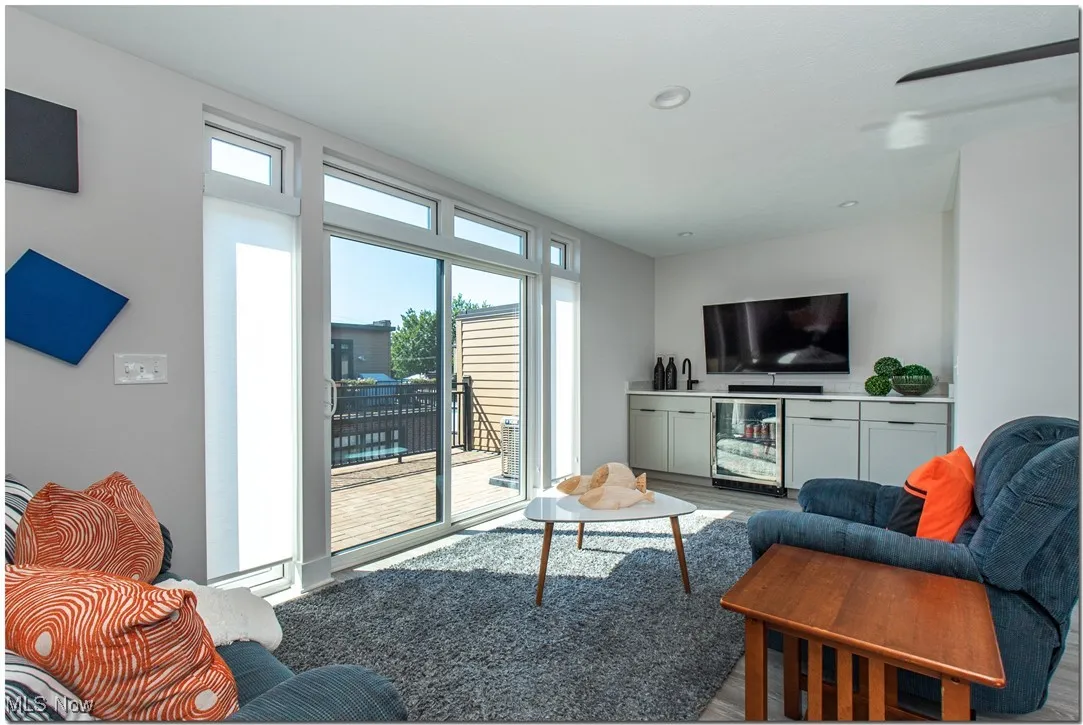 4th floor is a large and multi-functional space