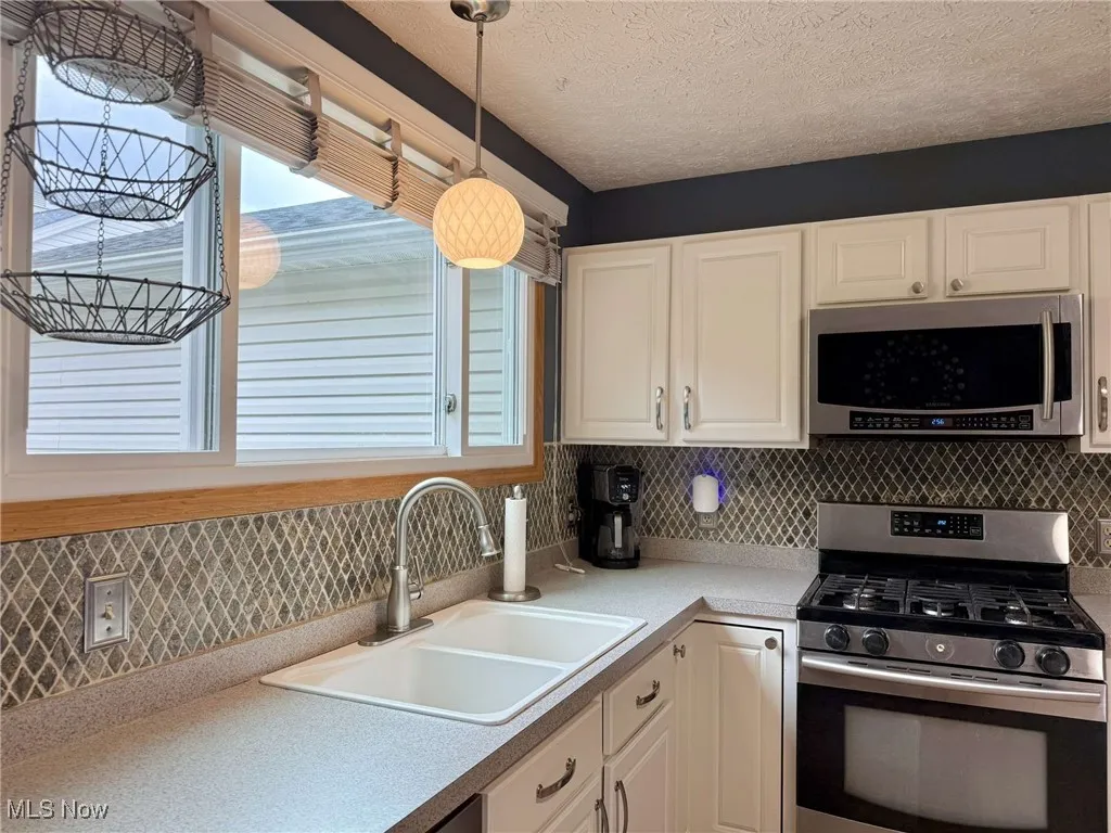 979 Norwegian Wood Drive, Medina, Ohio,MLS Now Listing ID