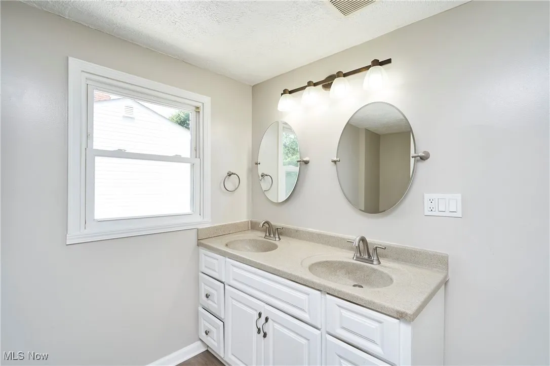 976 Valdes Avenue, Akron, Ohio,MLS Now Listing ID