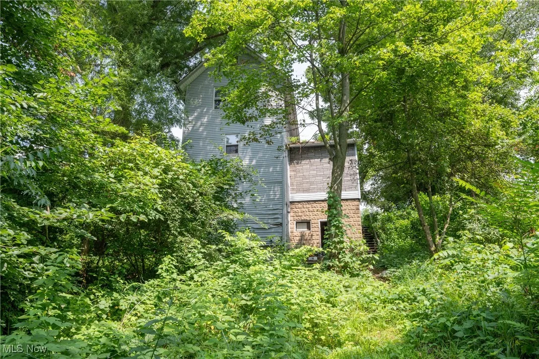 View of property exterior