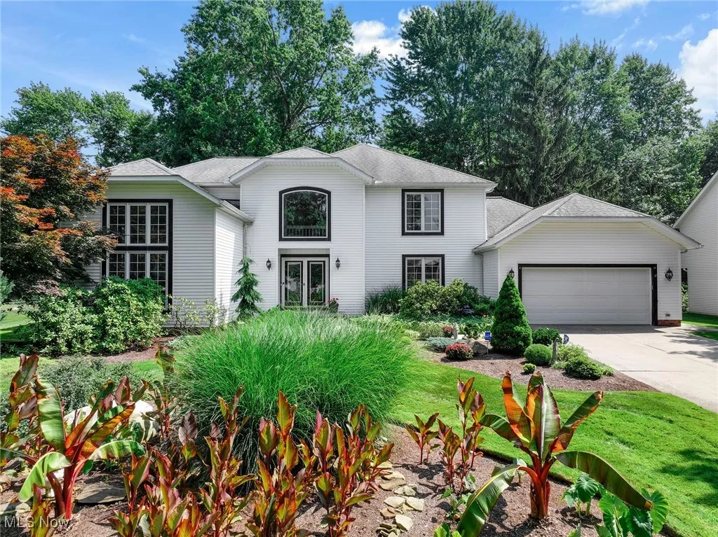 Welcome to 6260 Coldstream Drive in Highland Heights