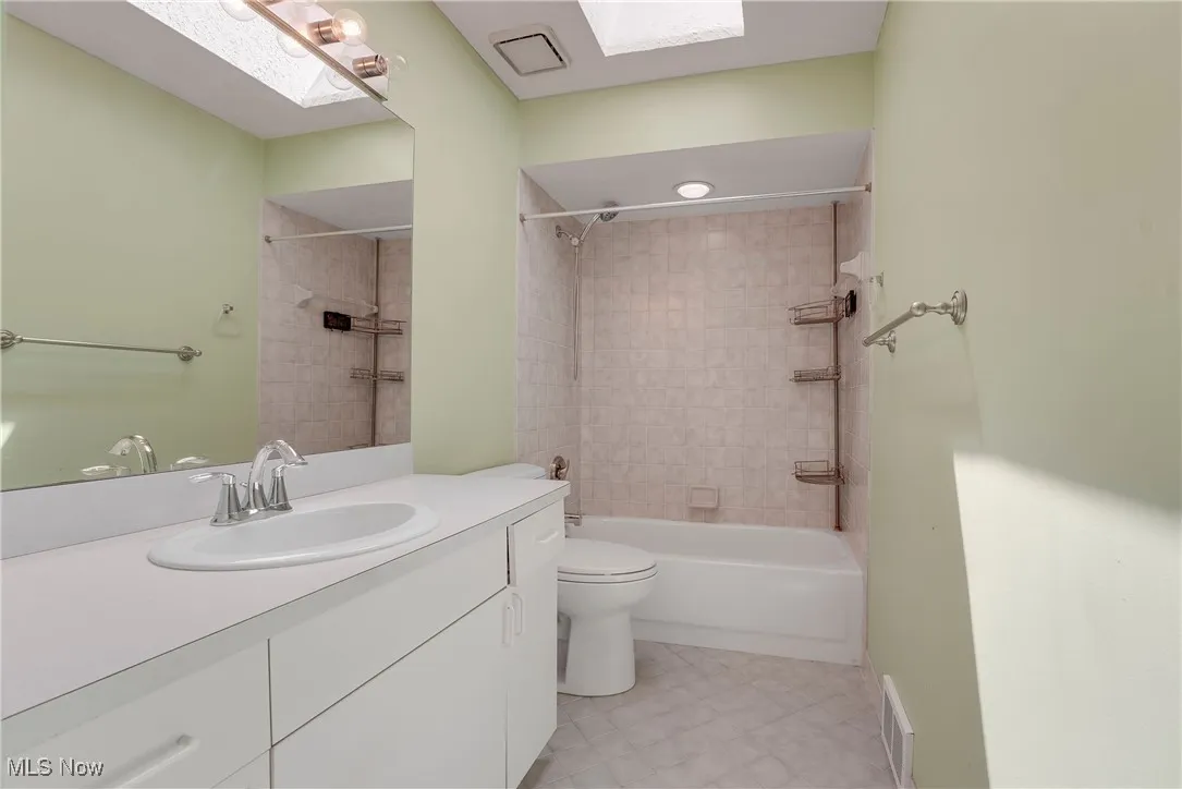 2nd floor full bath