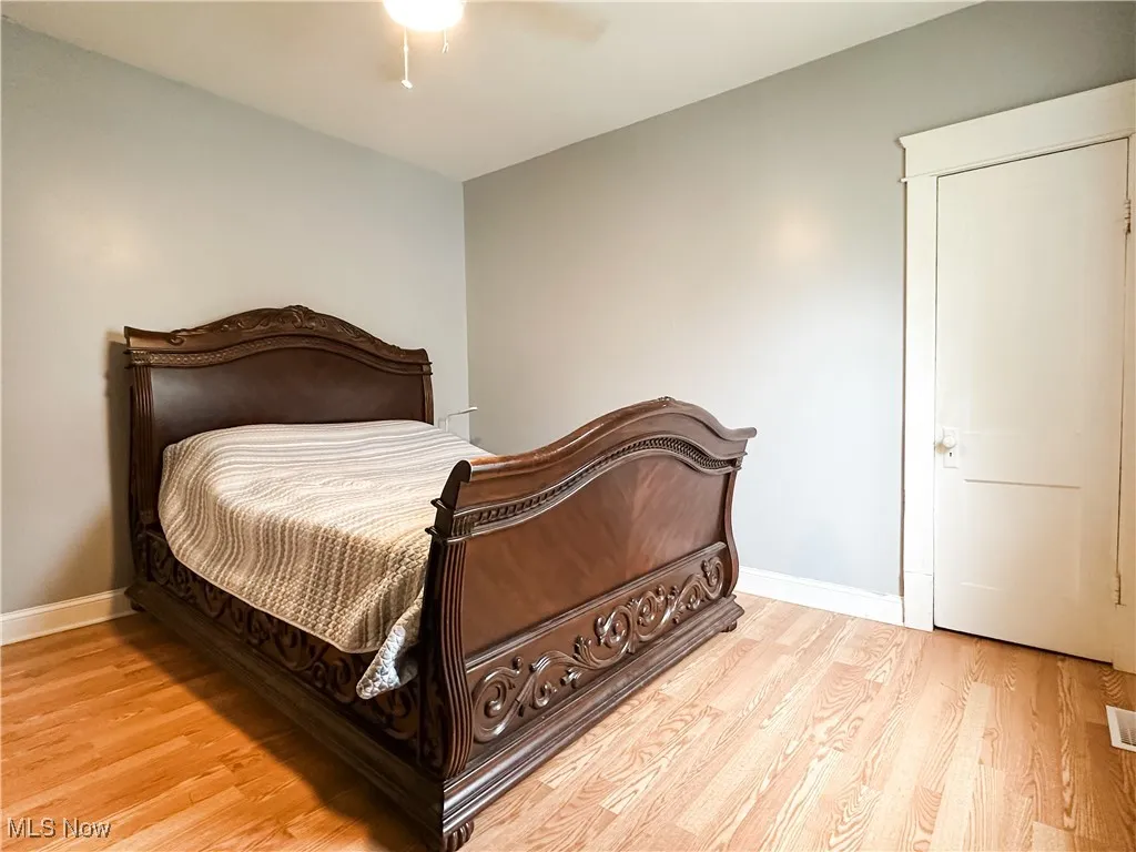 bedroom #1