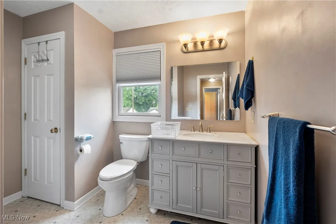 4611 8th Avenue, Vienna, West Virginia,MLS Now Listing ID
