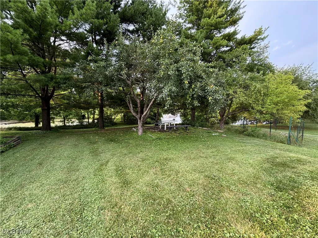 Yard overlooking Echolake.