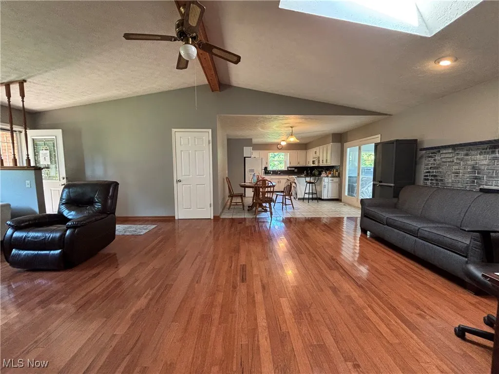 Eat in dining area in kitchen overlooks the four season room.