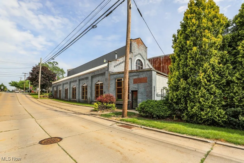 250 S Sycamore Street, Ravenna, Ohio,MLS Now Listing ID