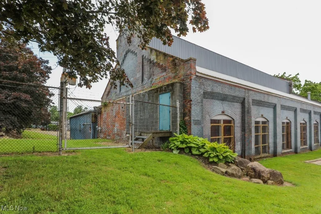 250 S Sycamore Street, Ravenna, Ohio,MLS Now Listing ID