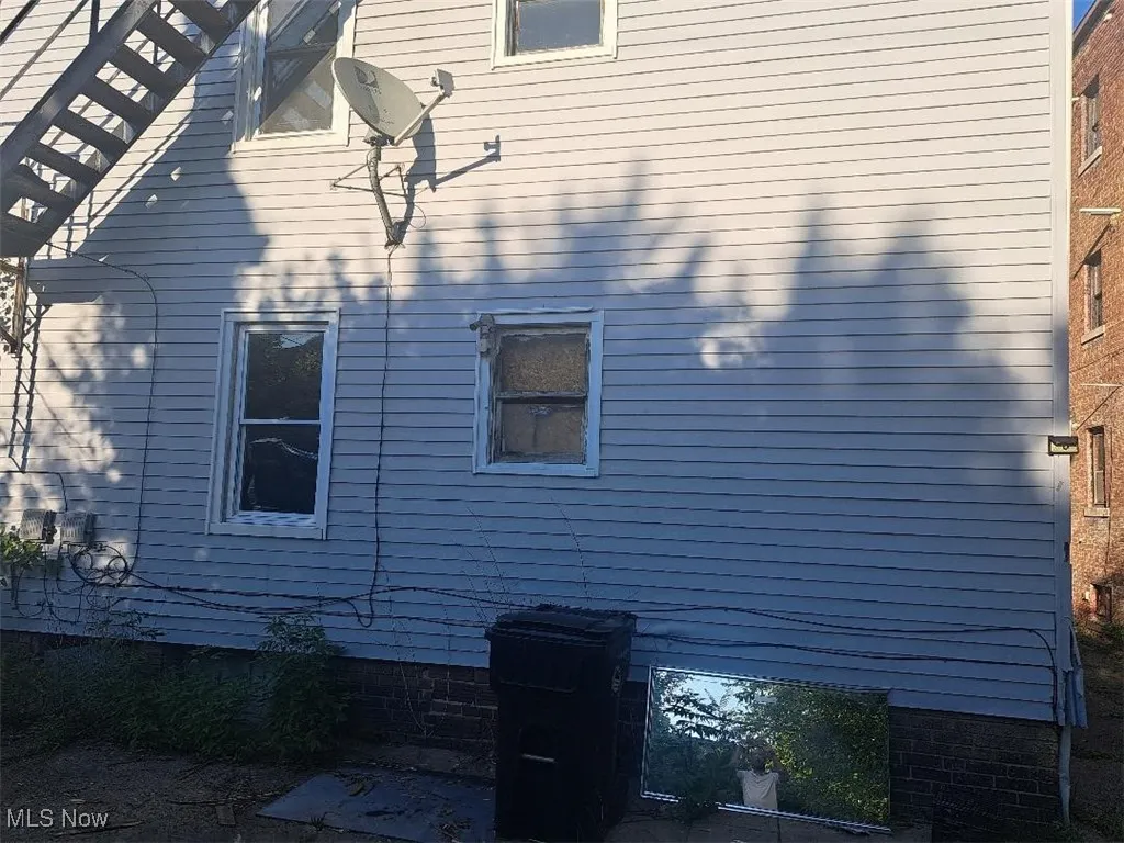 View of home's exterior