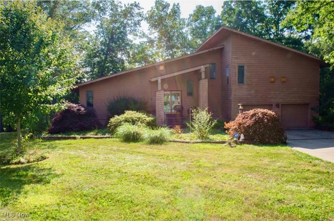 31 Cherokee Drive, Girard, Ohio,MLS Now Listing ID