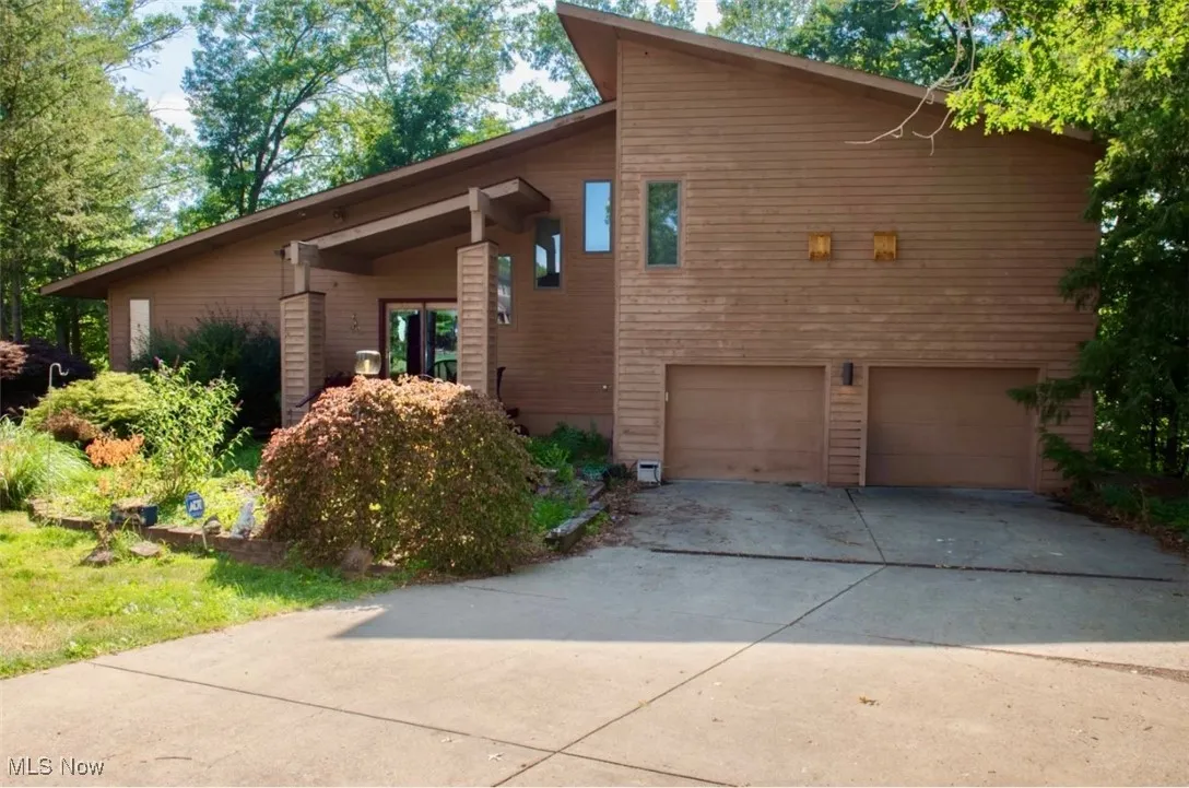 31 Cherokee Drive, Girard, Ohio,MLS Now Listing ID
