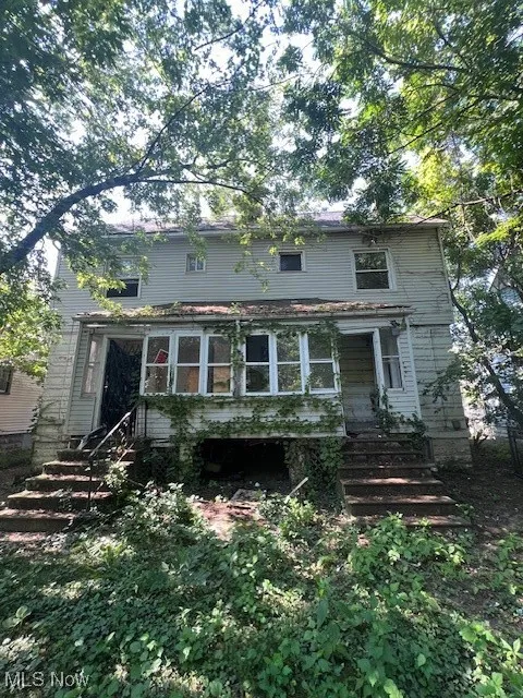 View of front of home featuring entry steps