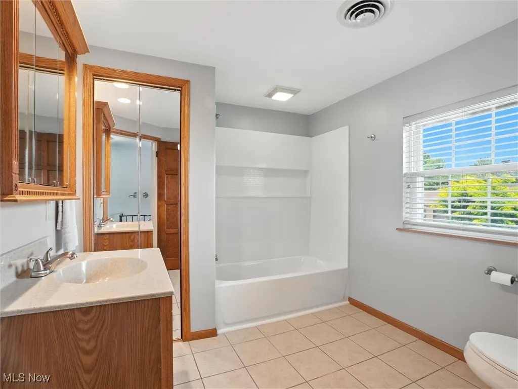 1330 Bunker Hill Road, Ashtabula, Ohio 44004,MLS Now Listing ID