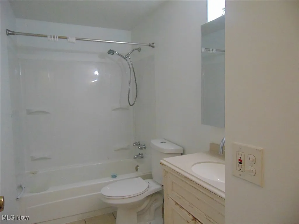 6242 Maxwell Drive, Madison, Ohio 44057,MLS Now Listing ID