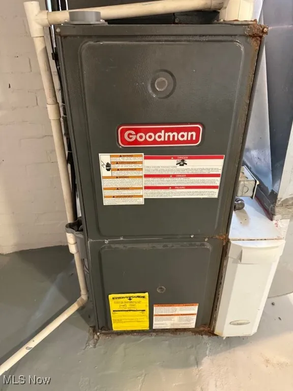Utilities with heating unit