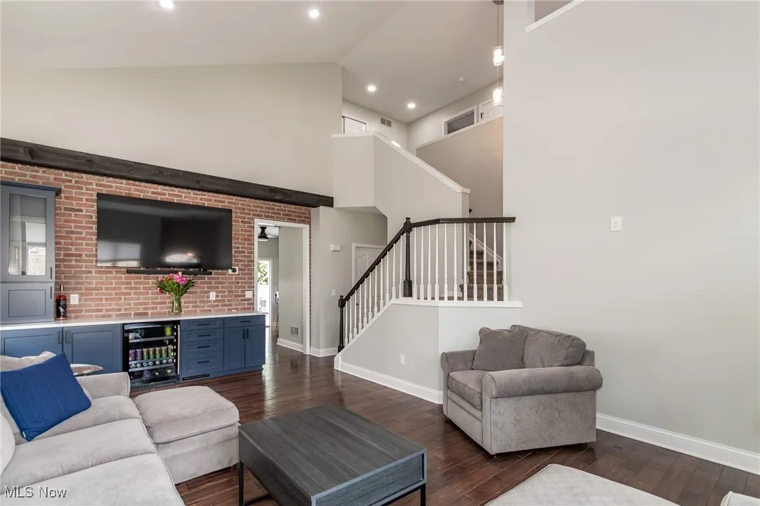 8579 Pine Creek Lane, Northfield, Ohio,MLS Now Listing ID