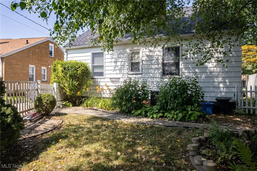 6342 Chestnut Hills Drive, Parma, Ohio,MLS Now Listing ID