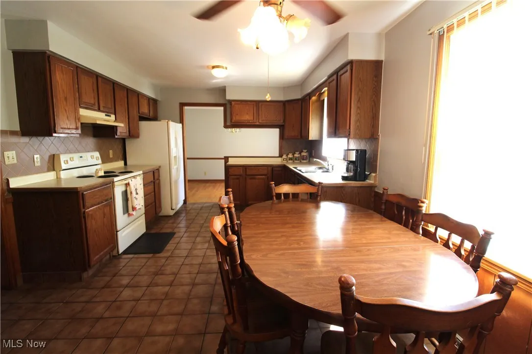 Eat in kitchen.