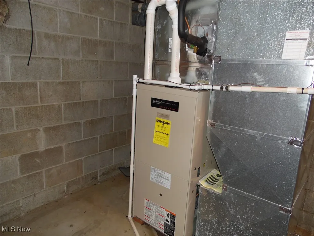 Utility room with heating unit