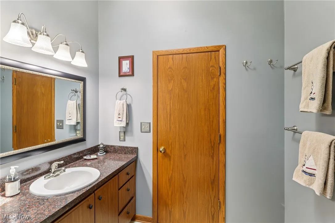 Second floor full bathroom