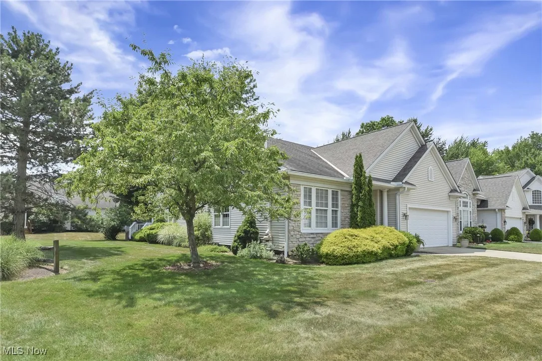 566 Brennans Court, Avon Lake, Ohio,MLS Now Listing ID