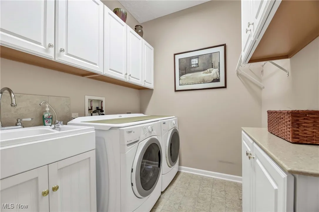 566 Brennans Court, Avon Lake, Ohio,MLS Now Listing ID