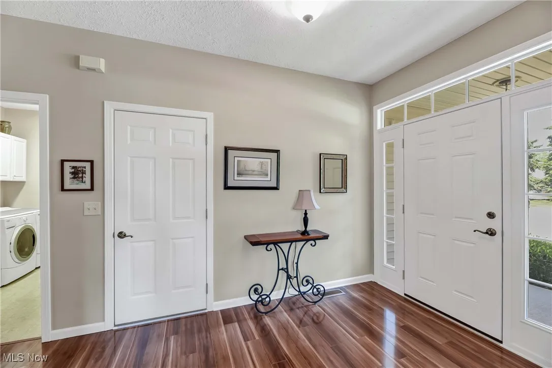 566 Brennans Court, Avon Lake, Ohio,MLS Now Listing ID