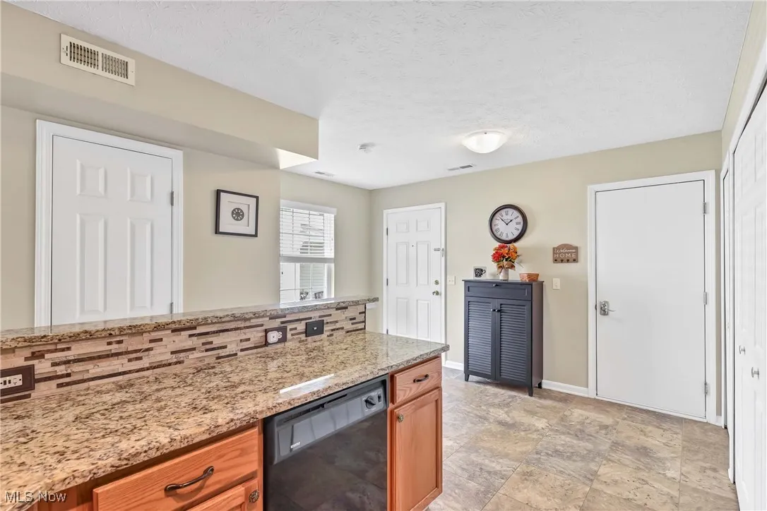 6758 Quarrystone Lane, Middleburg Heights, Ohio,MLS Now Listing ID