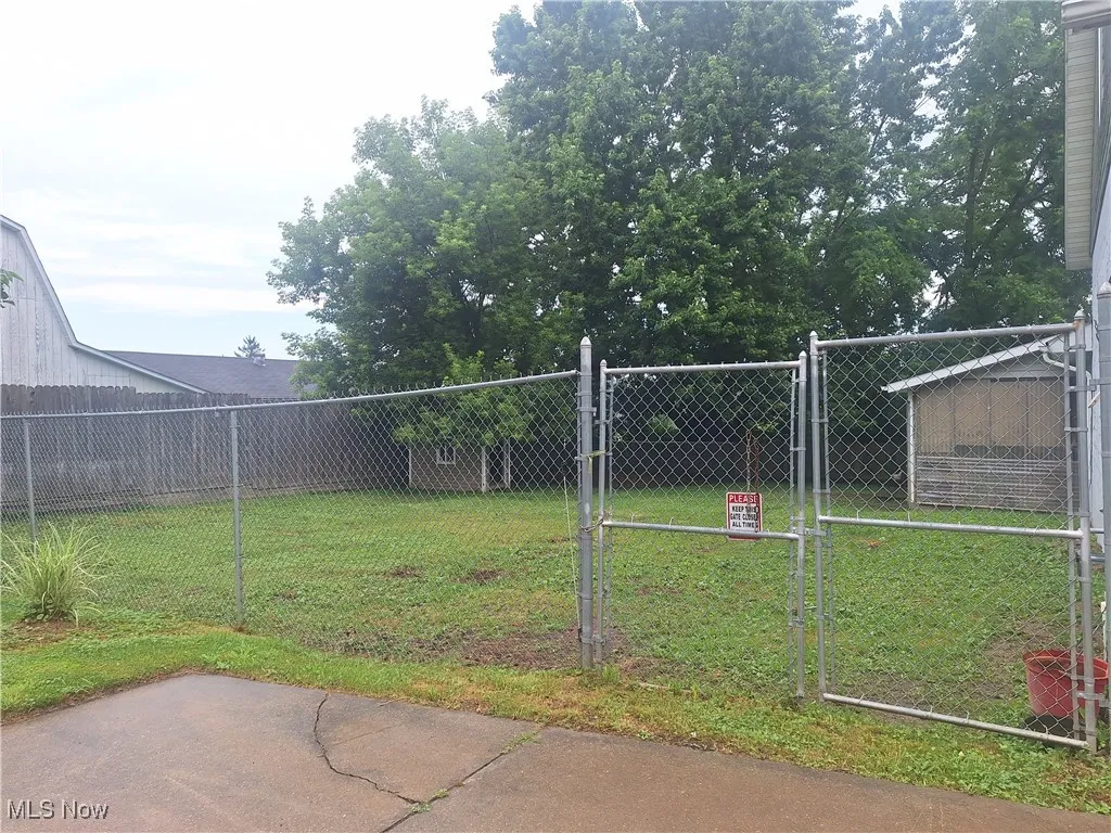 3 Separate pasture areas