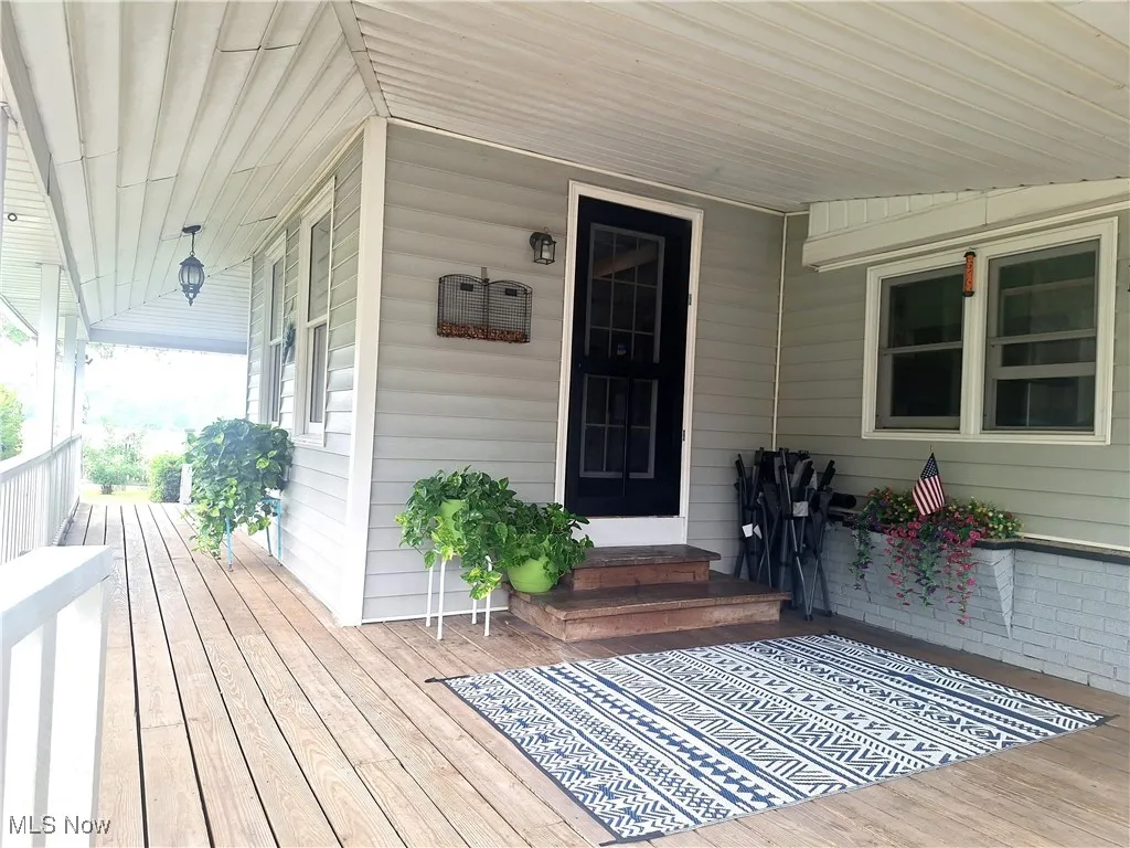 Covered Side Porch