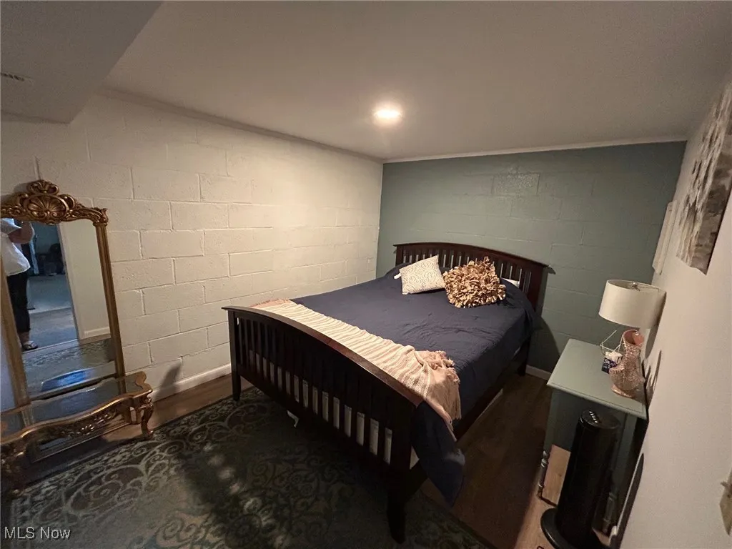 Bedroom or Office