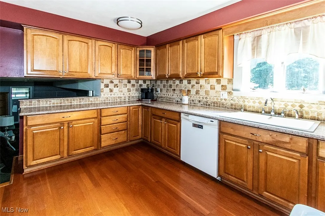 Lots of Cabinet Space
