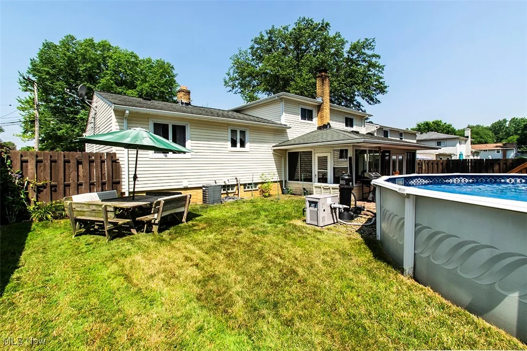 556 Louis Drive, Berea, Ohio,MLS Now Listing ID
