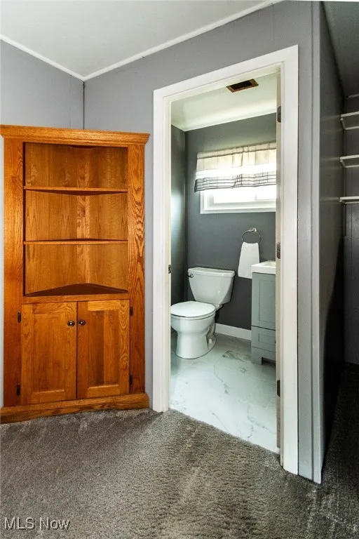 Bath off Family Rm