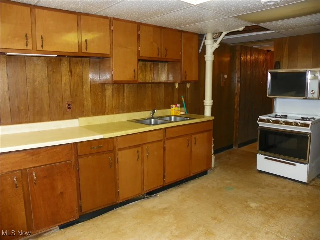 4234 Dawncliff Drive, Brooklyn, Ohio,MLS Now Listing ID