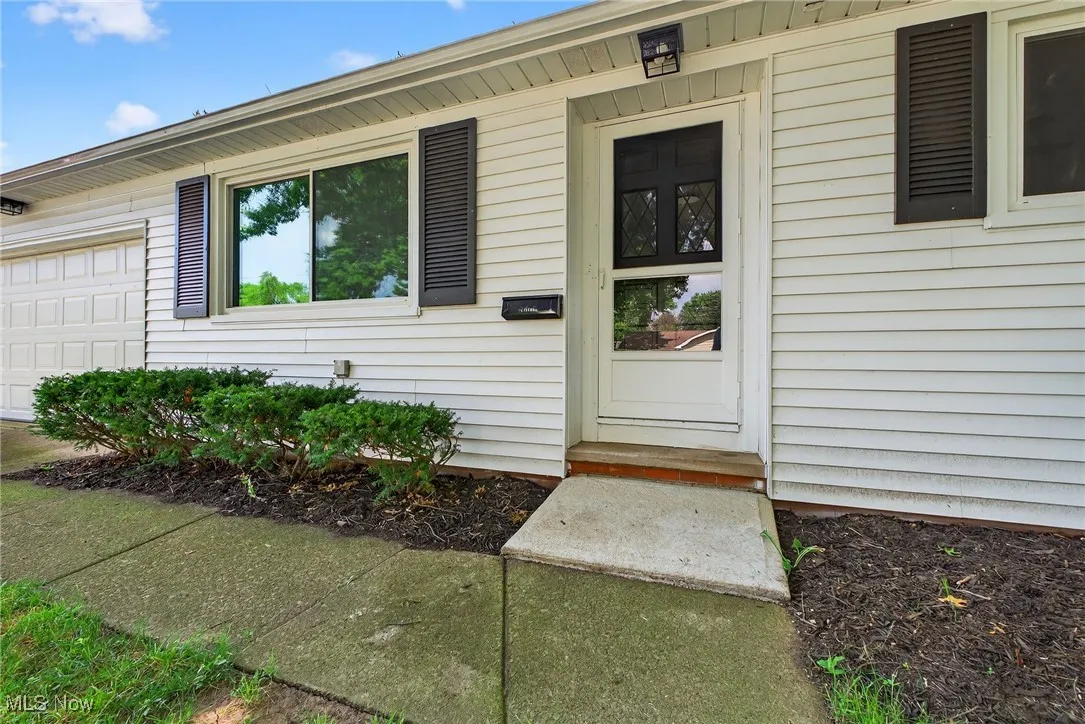 2735 W Asplin Drive, Rocky River, Ohio,MLS Now Listing ID