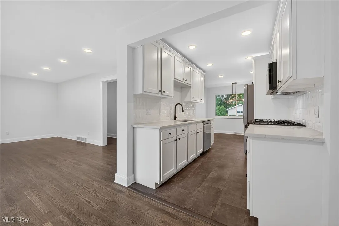 2735 W Asplin Drive, Rocky River, Ohio,MLS Now Listing ID