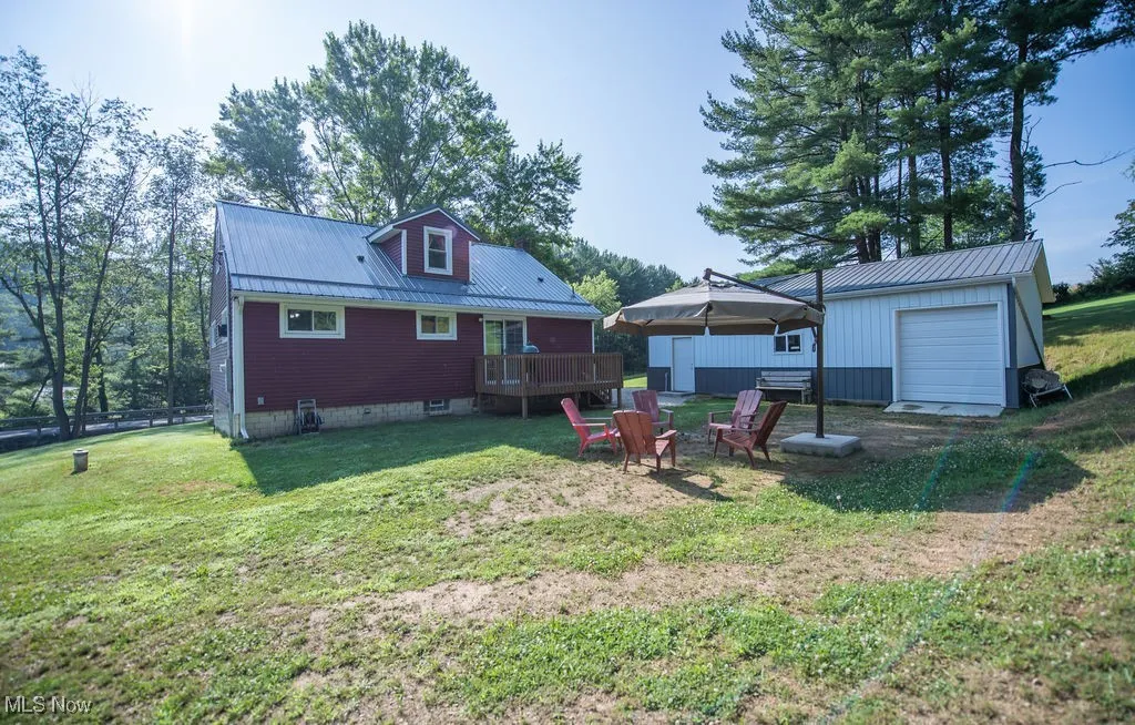 View of back of home