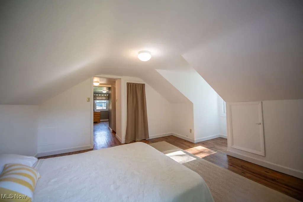 View of office / bedroom area