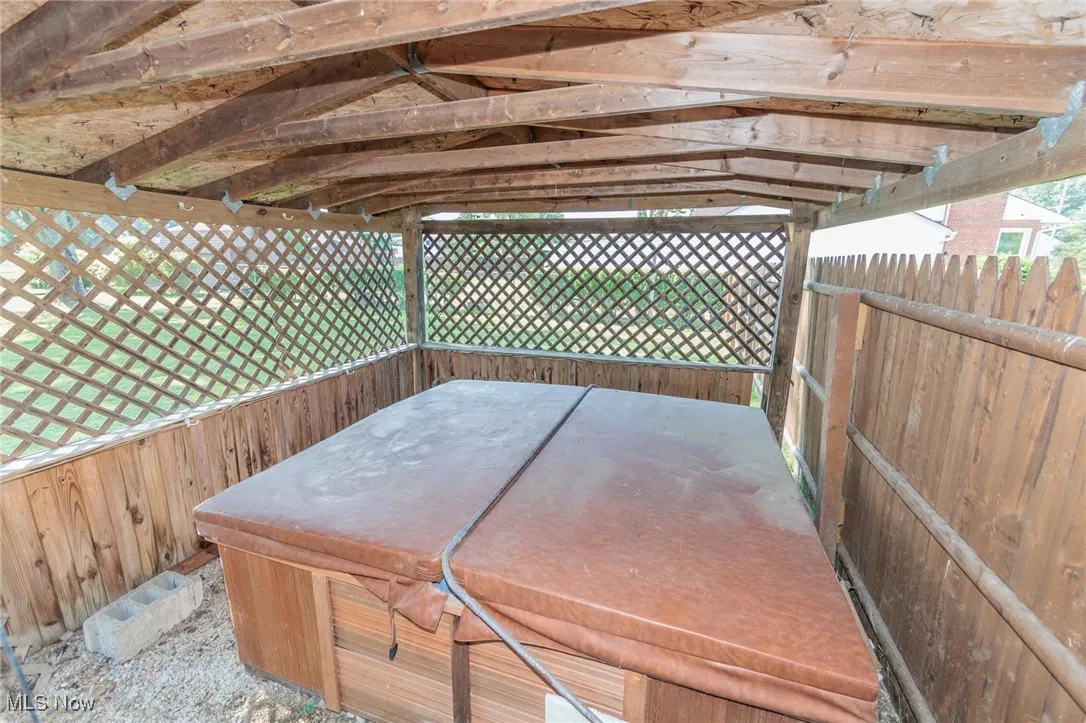 6427 Mackenzie Road, North Olmsted, Ohio,MLS Now Listing ID