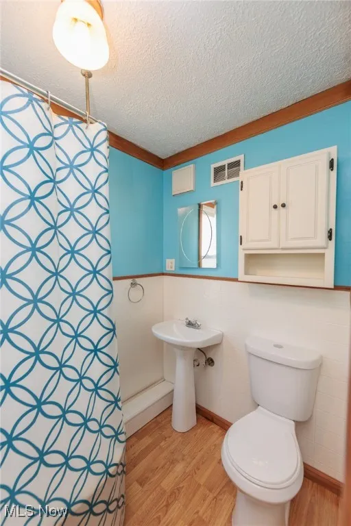 6427 Mackenzie Road, North Olmsted, Ohio,MLS Now Listing ID