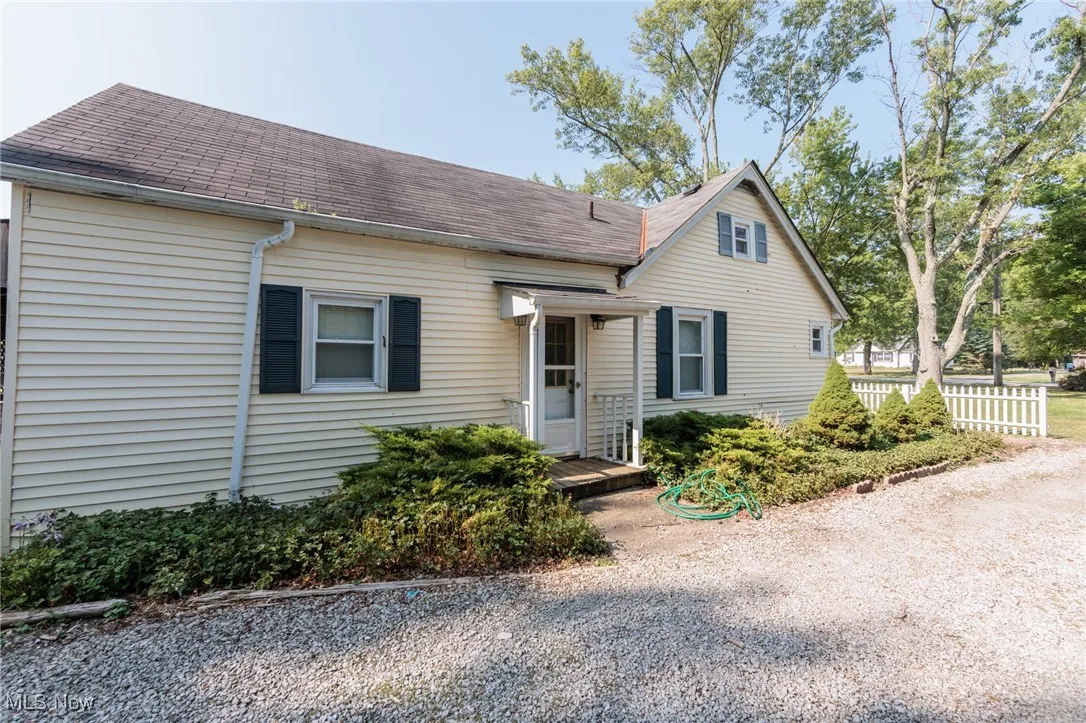6427 Mackenzie Road, North Olmsted, Ohio,MLS Now Listing ID